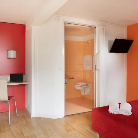 Premiere Classe La Du Bois Hotel