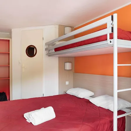 Premiere Classe La Du Bois Hotel *