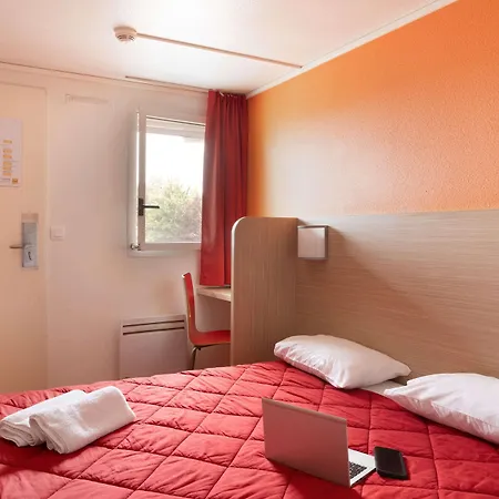 Premiere Classe La Du Bois Hotel *